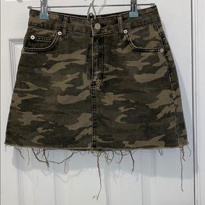 CAMO TOPSHOP MINI SKIRT